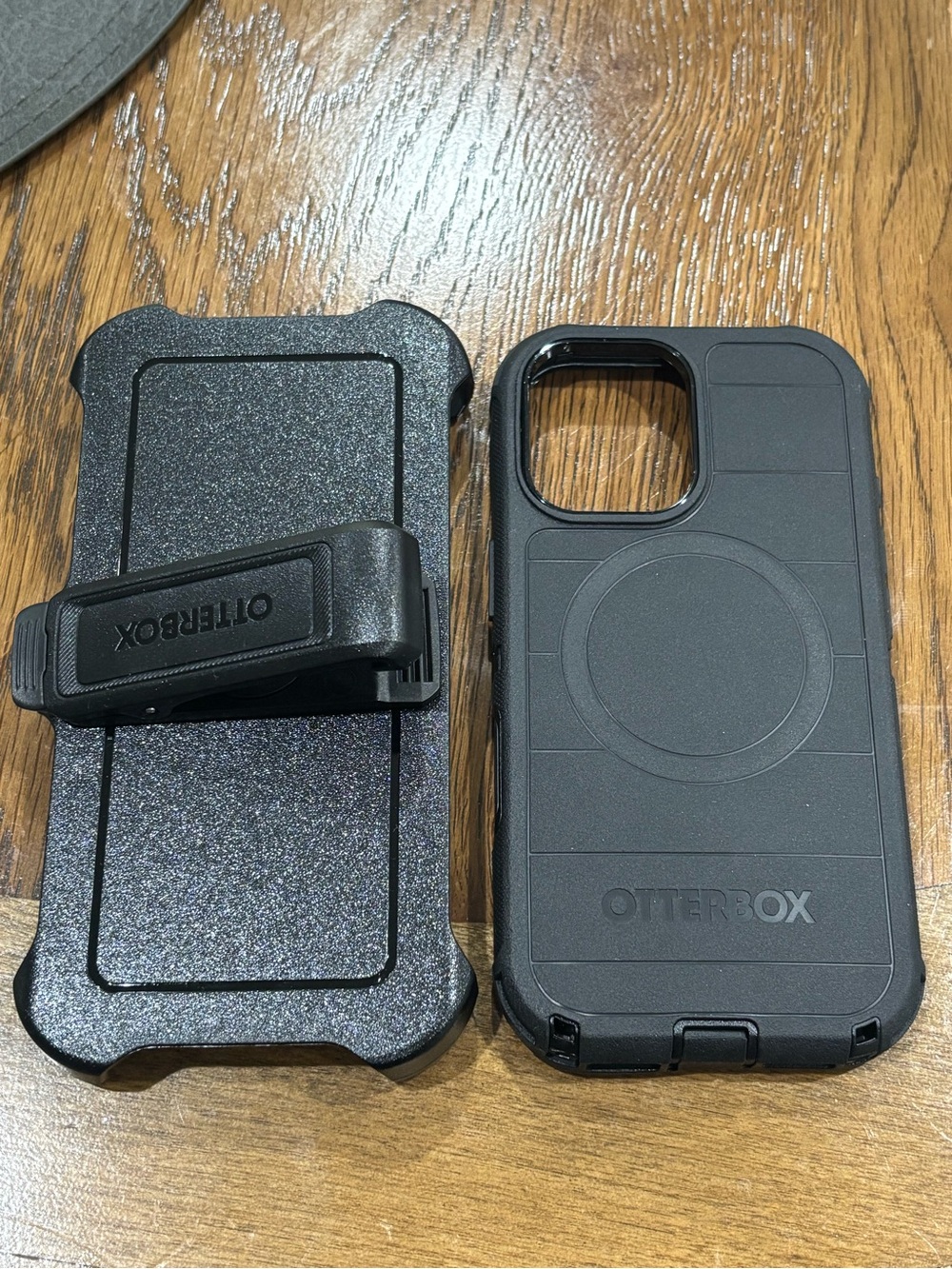 OtterBox Black Phone Case with Belt Clip/Kick Stand IPhone 17